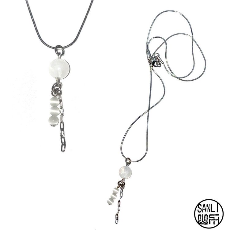 White dew necklace