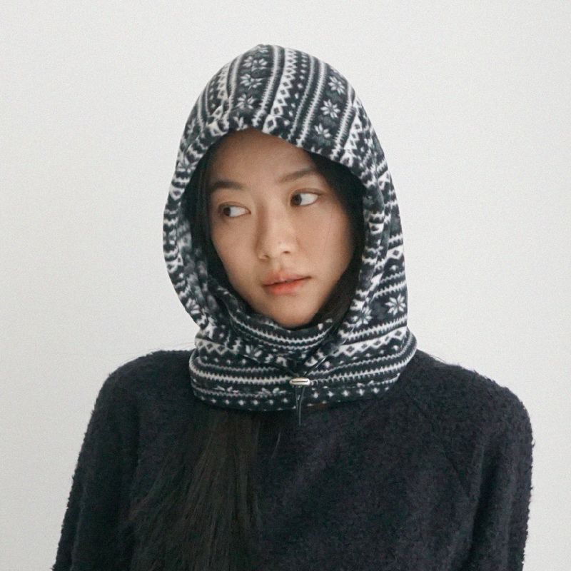 KOOKEESEE（クキシ）の「PolarFleece Balaclava (Snow flower_black)（Hats）」