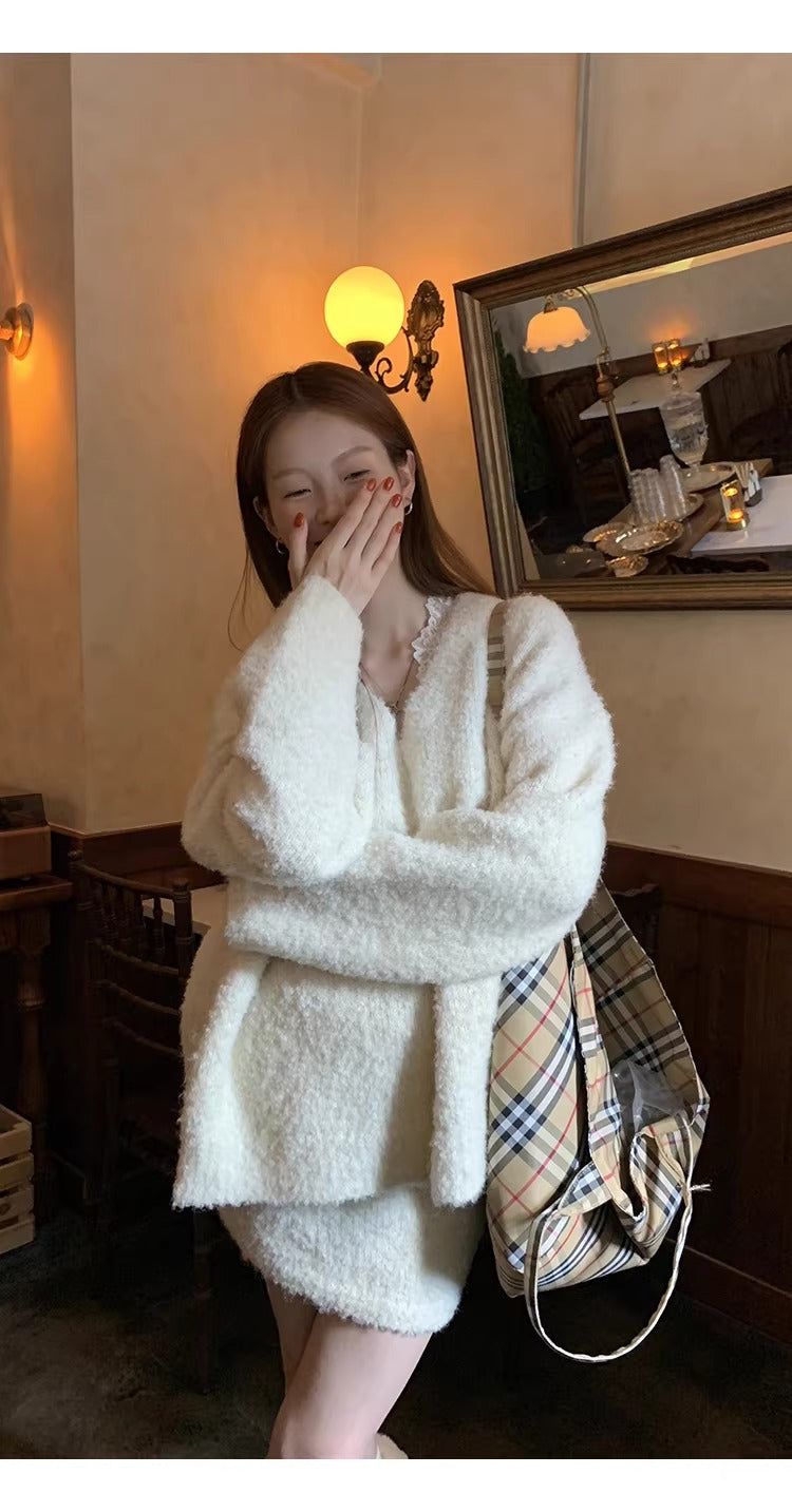 Cloud V-neck Knit Skirt Two-piece