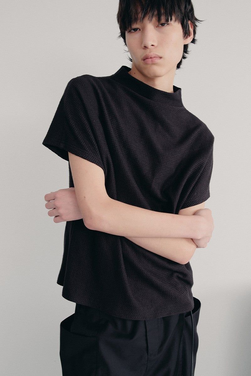 JCAESAR（ジュリウス・シーザー）の「Textured Cowl Sleeve Tee（Tops）」
