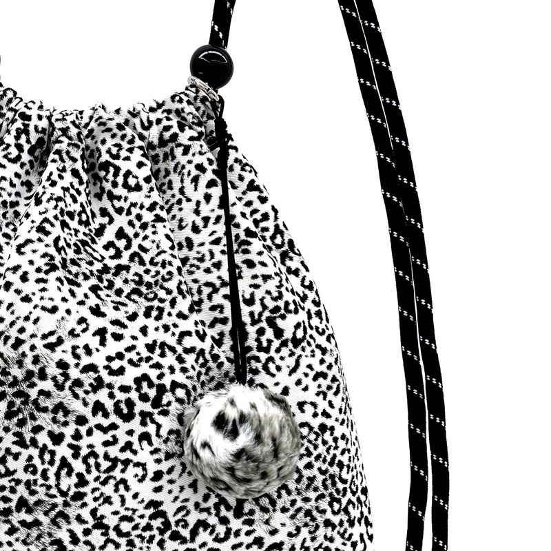 Fur Pompoms Gym Sack [White Leopard]