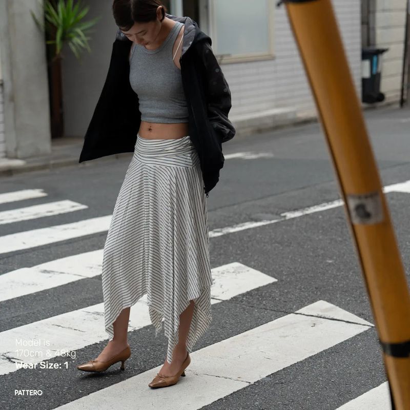 Dancing Pattern Light Stripe Skirt
