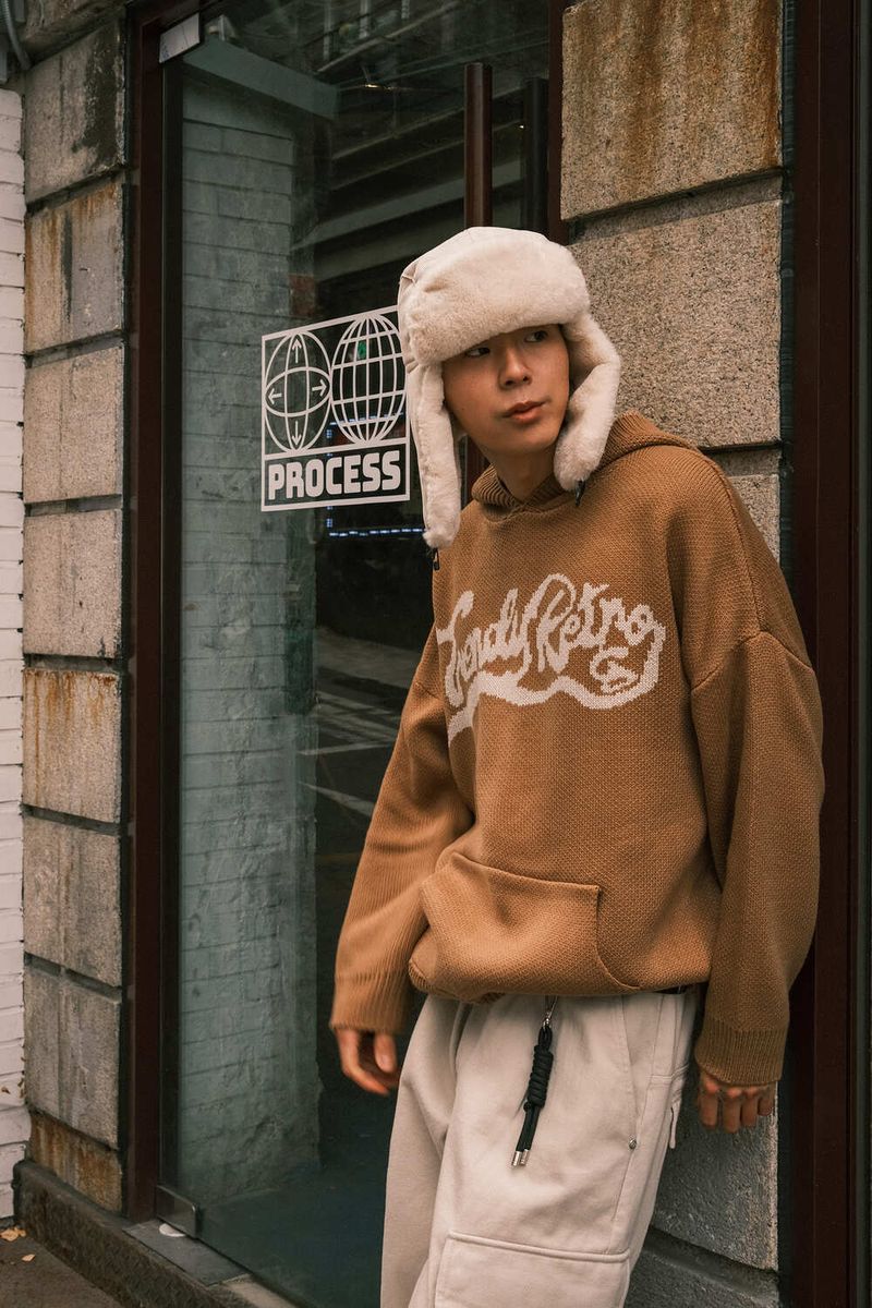 RE: WAVE LOGO KNIT HOODIE - SANDBEIGE