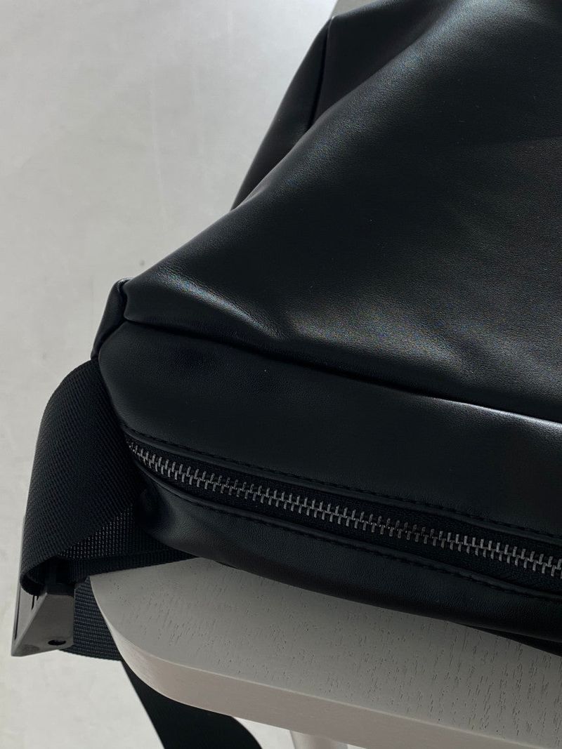Minimal crossbag