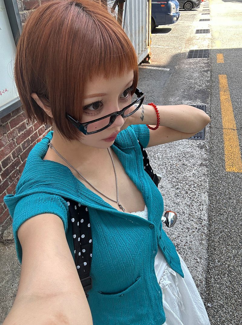 Delight-J（ディライトジェイ）の「Short-sleeved hooded embroidered pocket cardigan（Tops）」