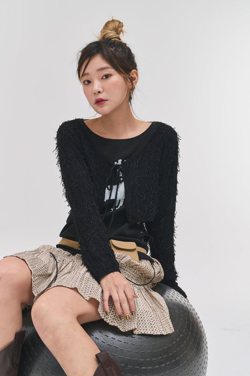Dear eyelet t (2 colors)