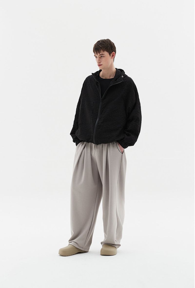 deep four tuck flow banding pants warm grey