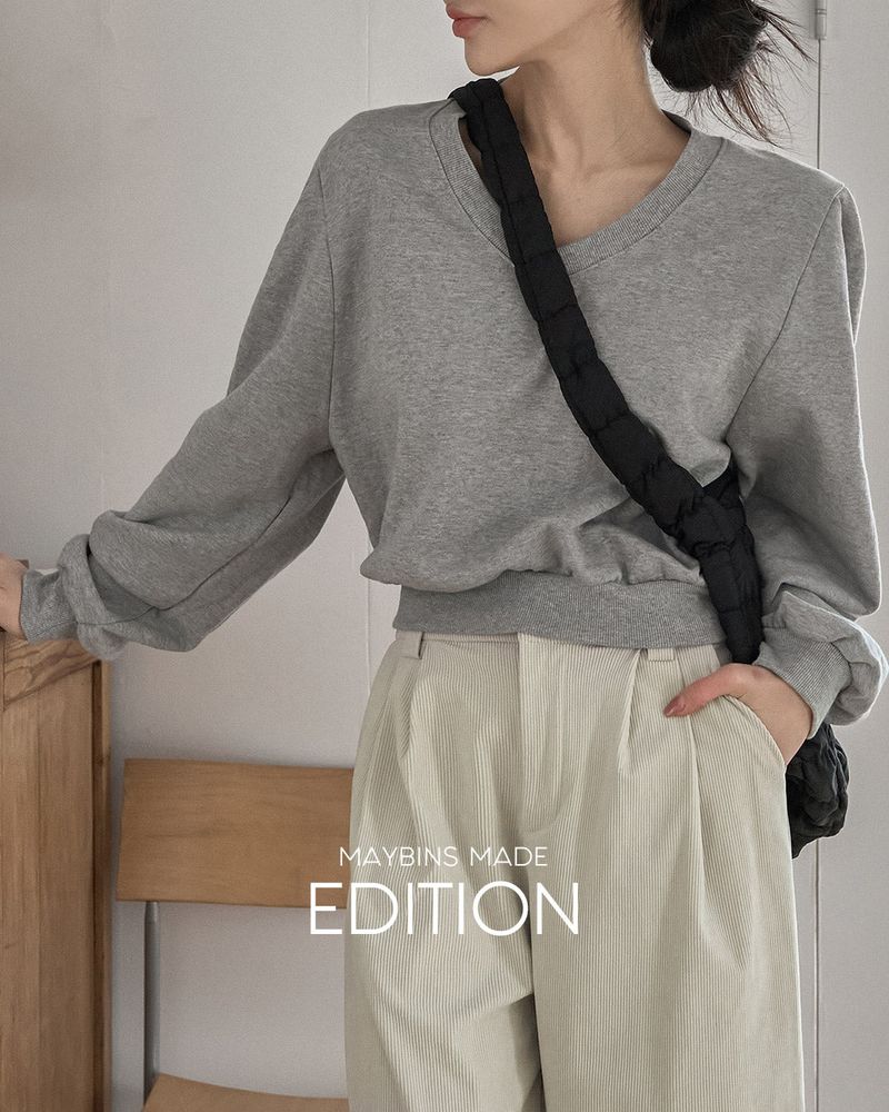 [MADE] Newa Puff V-neck Sweatshirt