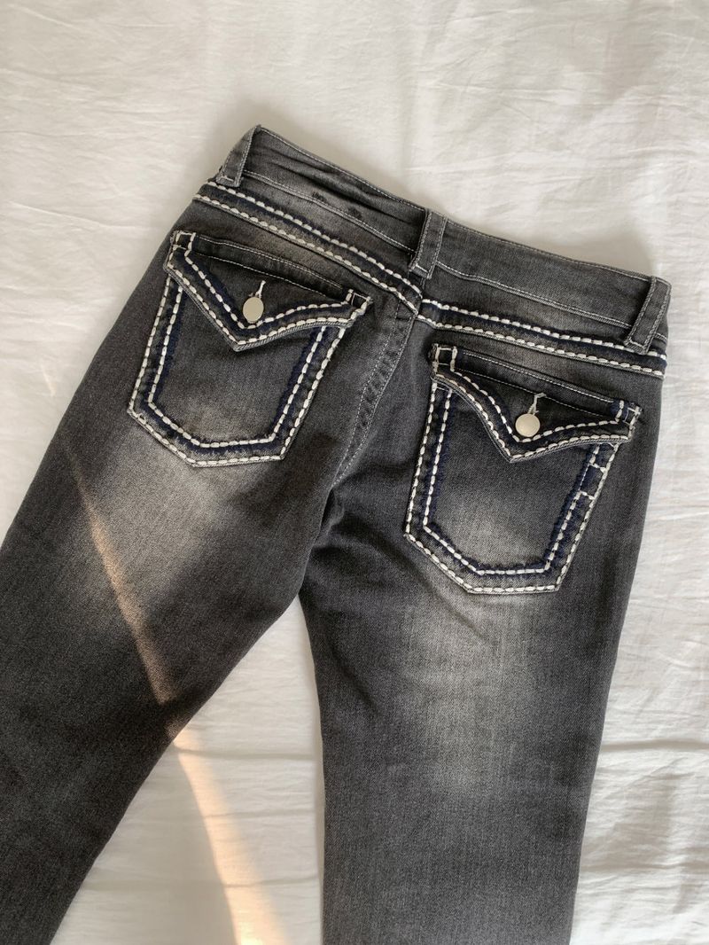 Back Pocket Contrast Stitch Gradient Low-Rise Bootcut Pants