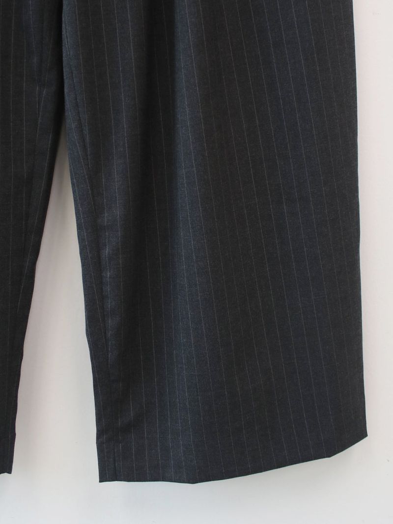 classic two tuck slacks