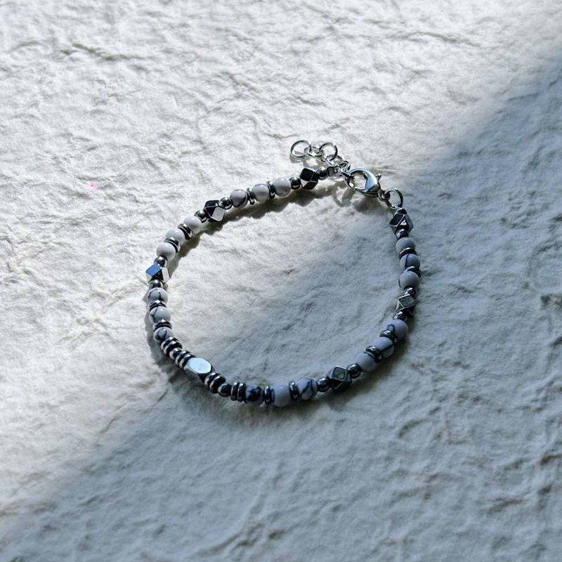 Geometric Void Bracelate