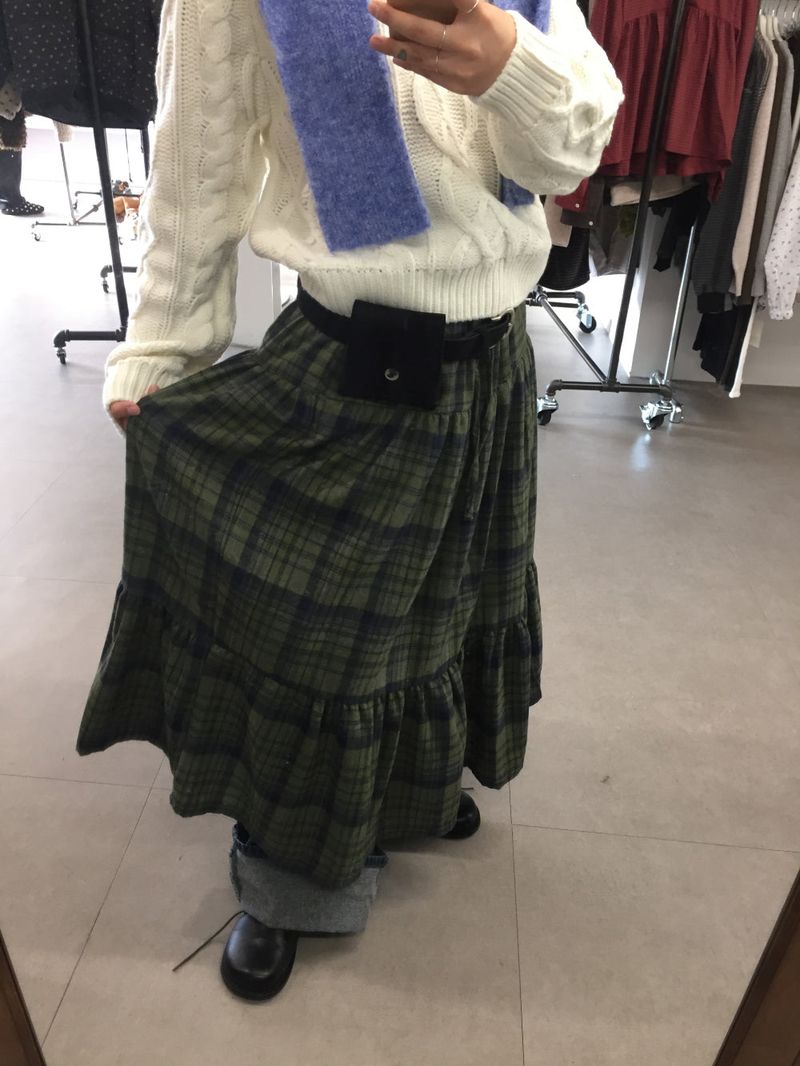 Windy Checkered Long Skirt (1color)