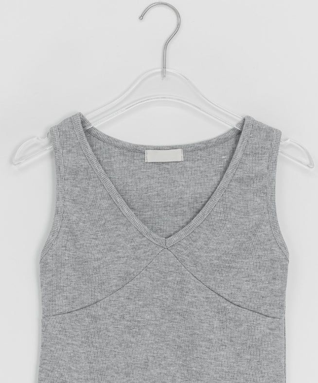 Toara Ribbed Diagonal Cut V-neck Sleeveless