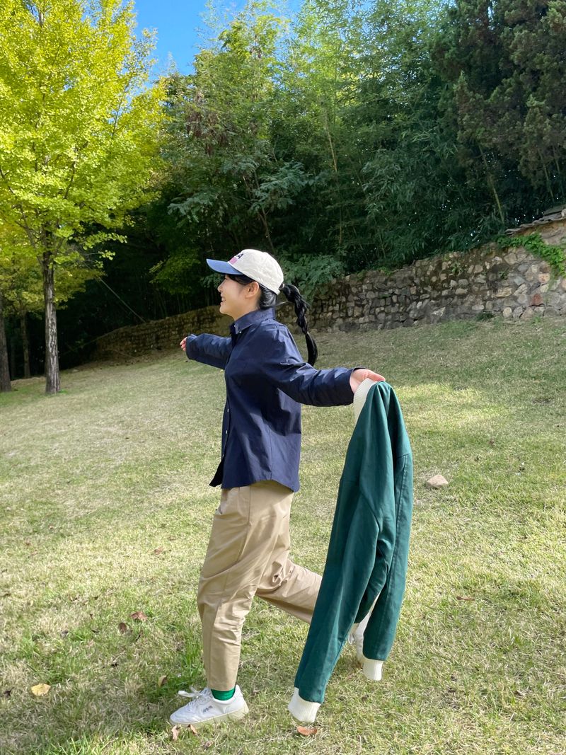 Round baggy fit cotton pants