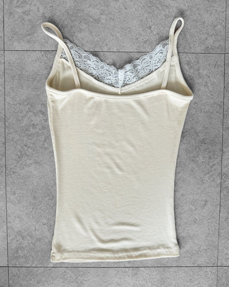 MORE LACE STRAP CAMI