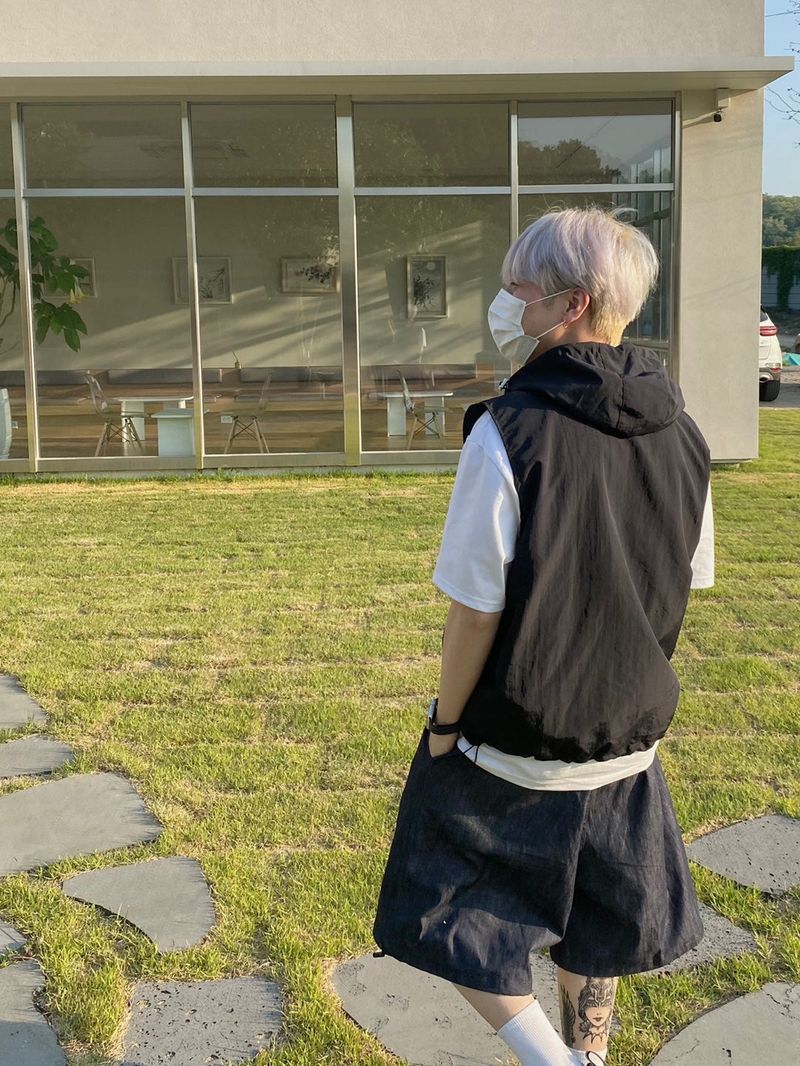 Track anorak vest