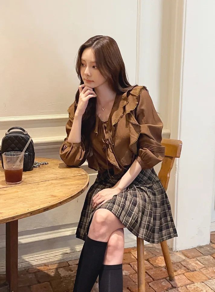 Shushu V-Neck Lace Ruffle Blouse