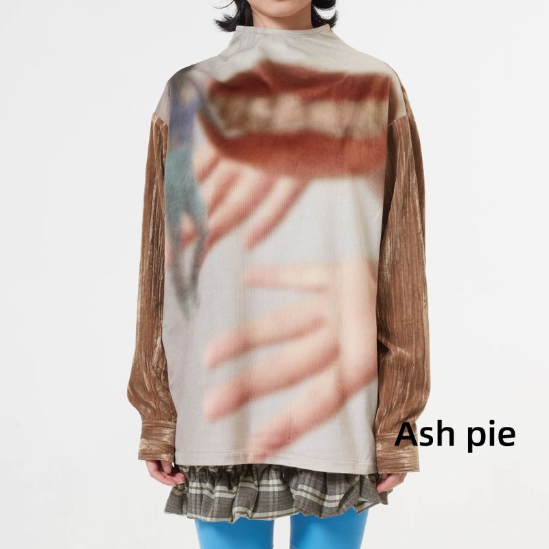 Printed long-sleeved top