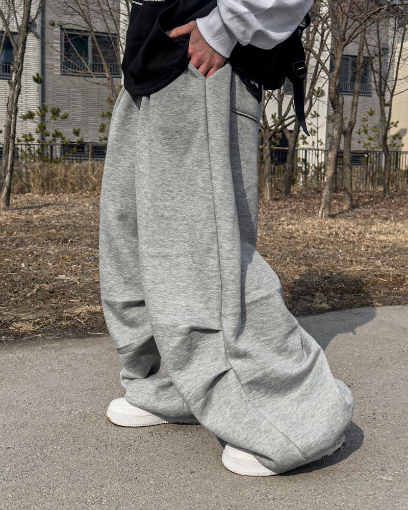 Grace Two-Tuck Sweat Pants