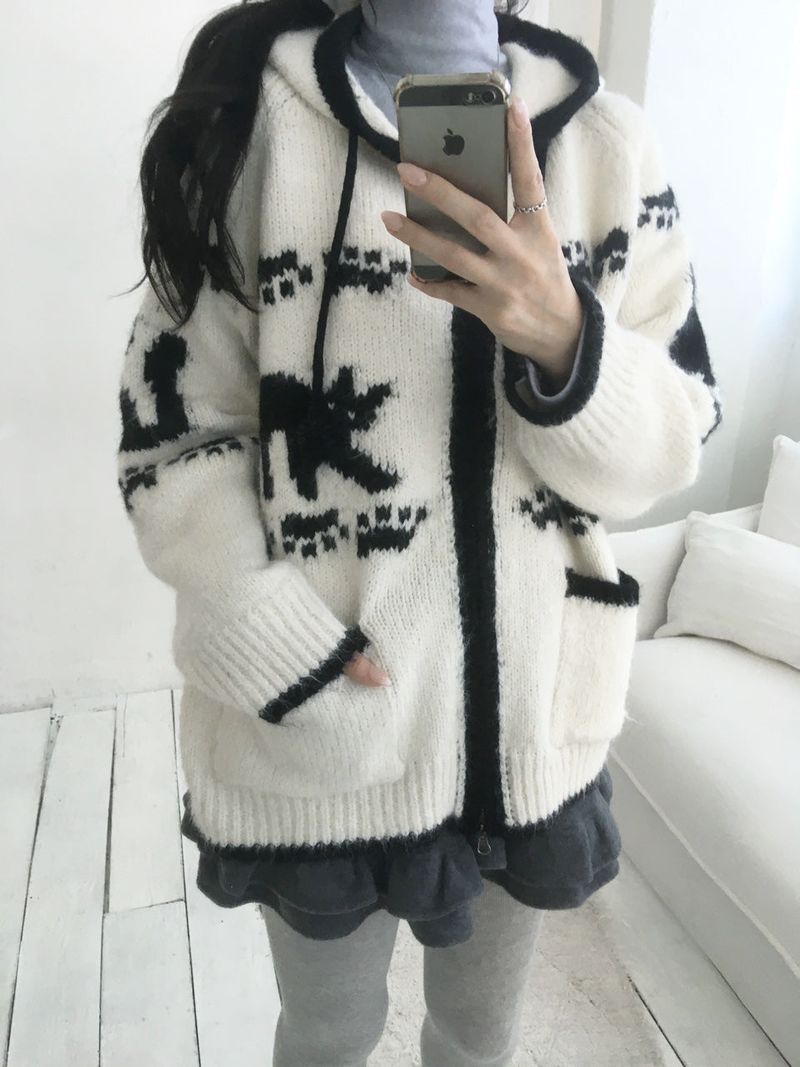 Meow Nordic Knit Zip-Up