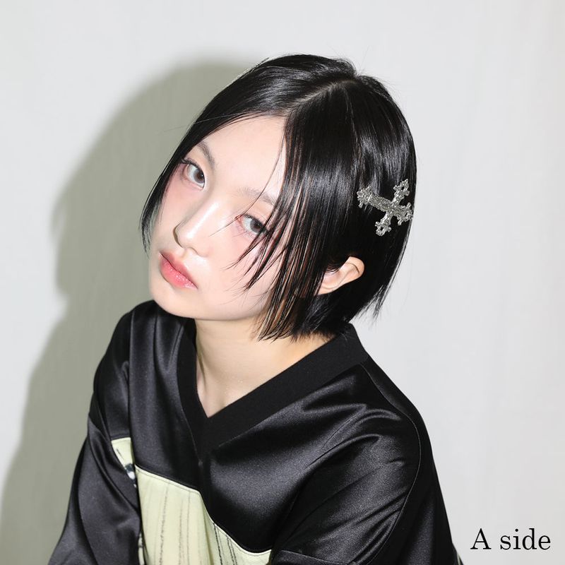 CLUT STUDIO（クラットスタジオ）の「ゴシッククロスヘアピン　サイドA（ヘアアクセサリー）」