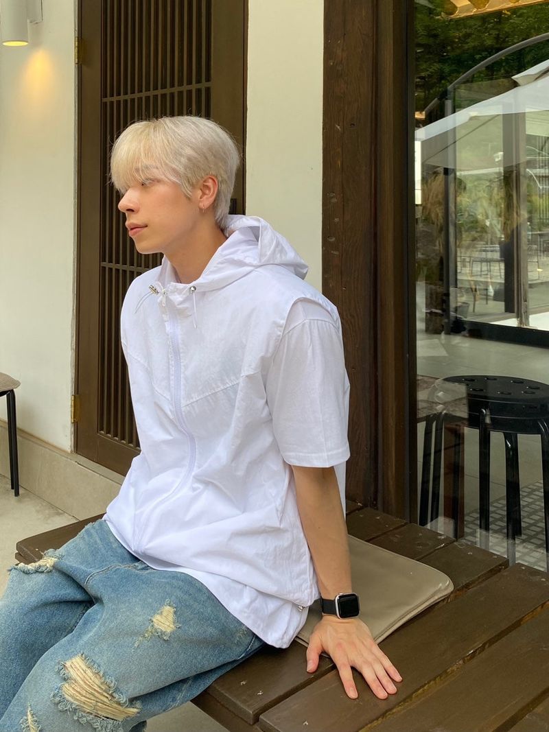 Cap Hooded Nylon Vest 4C