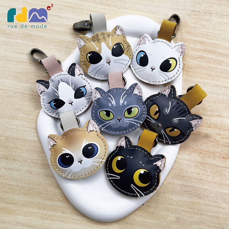 cat pendant Season 2