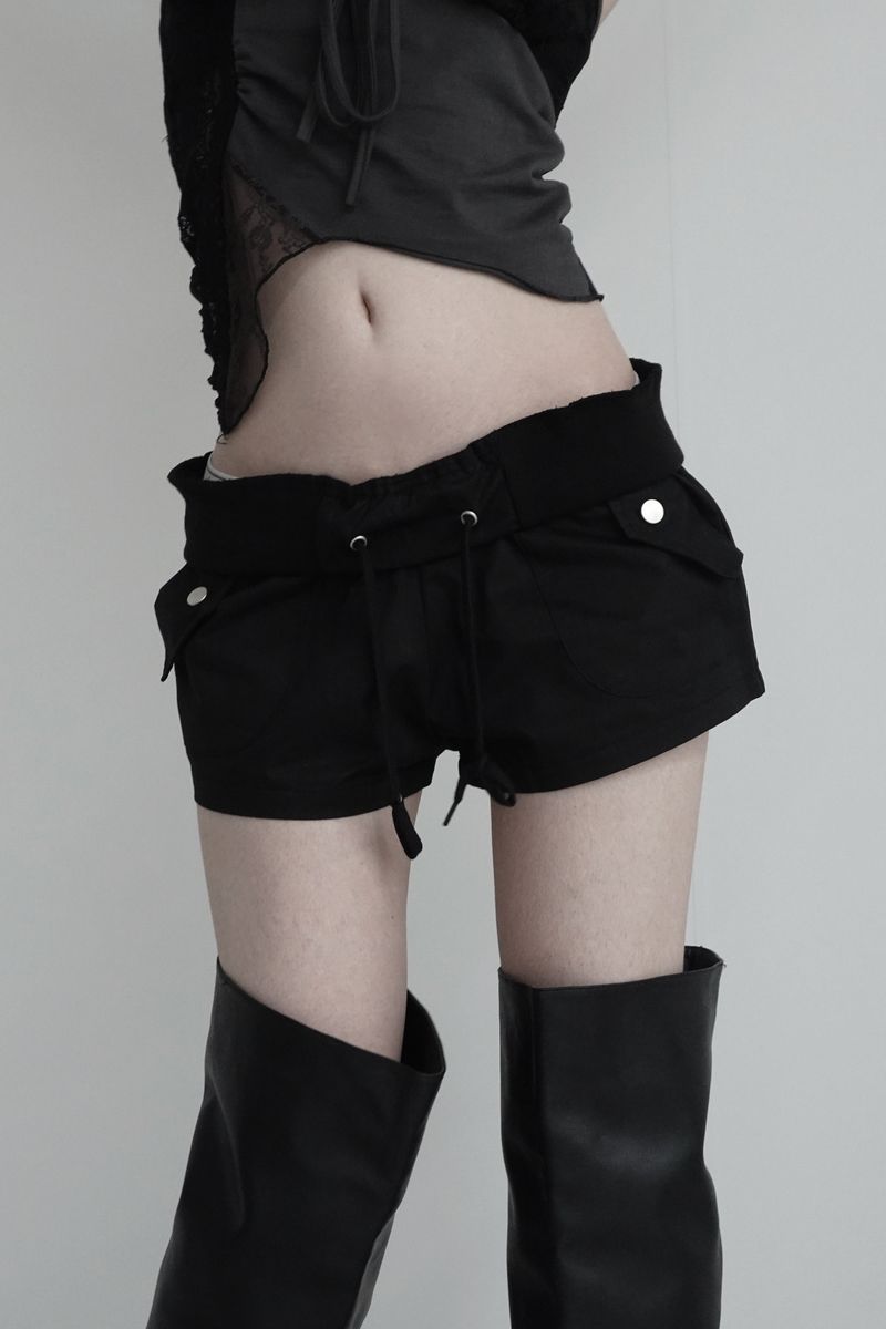 URBAN UNIQUE(アーバンユニーク)の「low rise cargo nylon shorts(Pants)」
