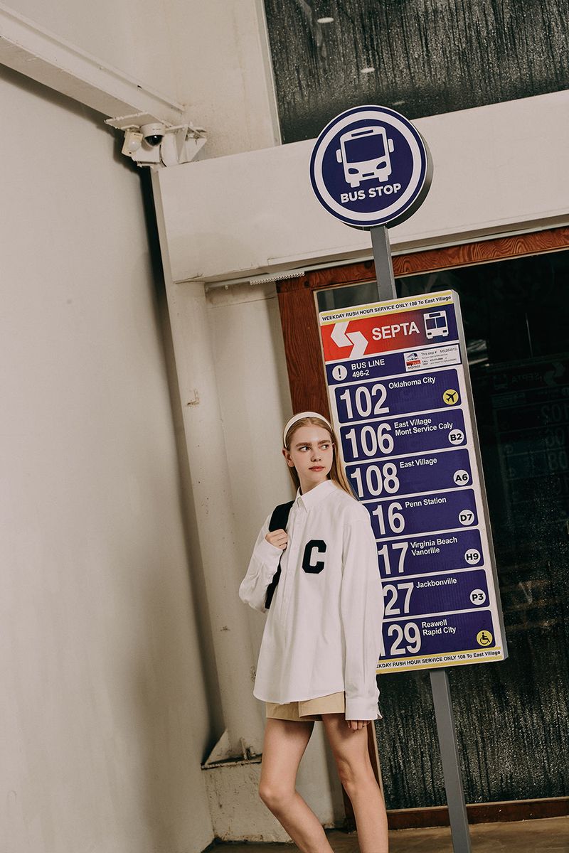 Cワッペン ロングスリーブ オックスフォードシャツ・ホワイト［ユニセックス］ / C Patch Unisex White Oxford Shirt