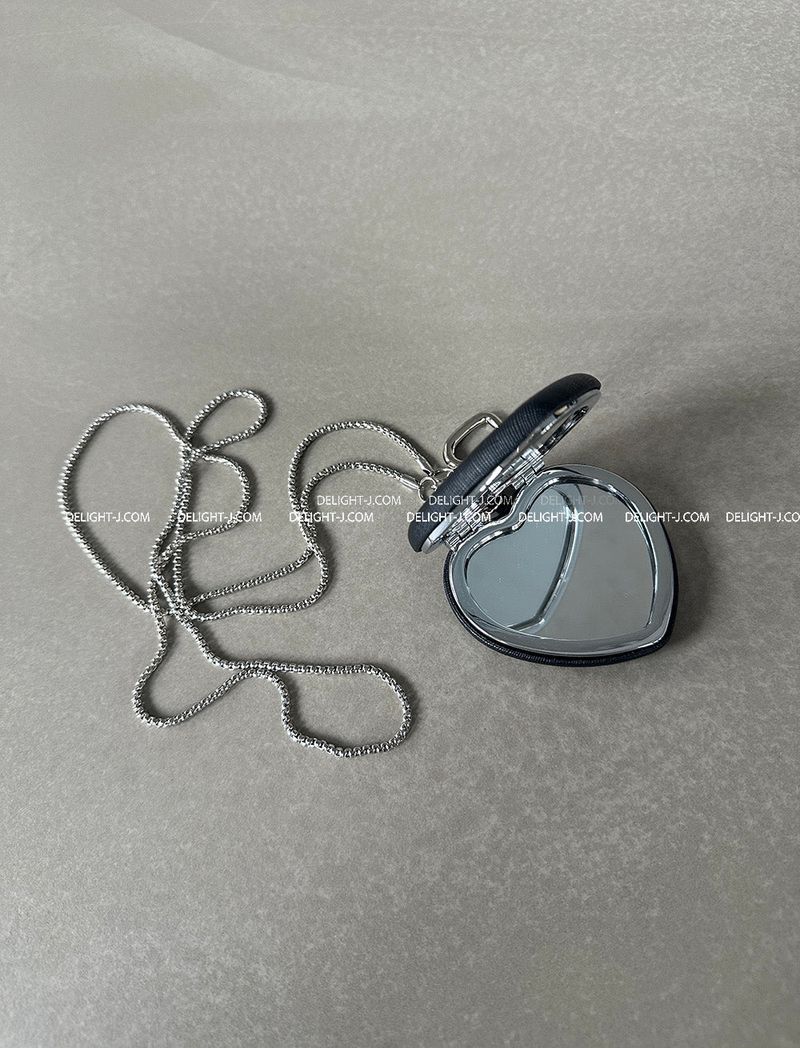 Heart mirror Keyring and Long Necris
