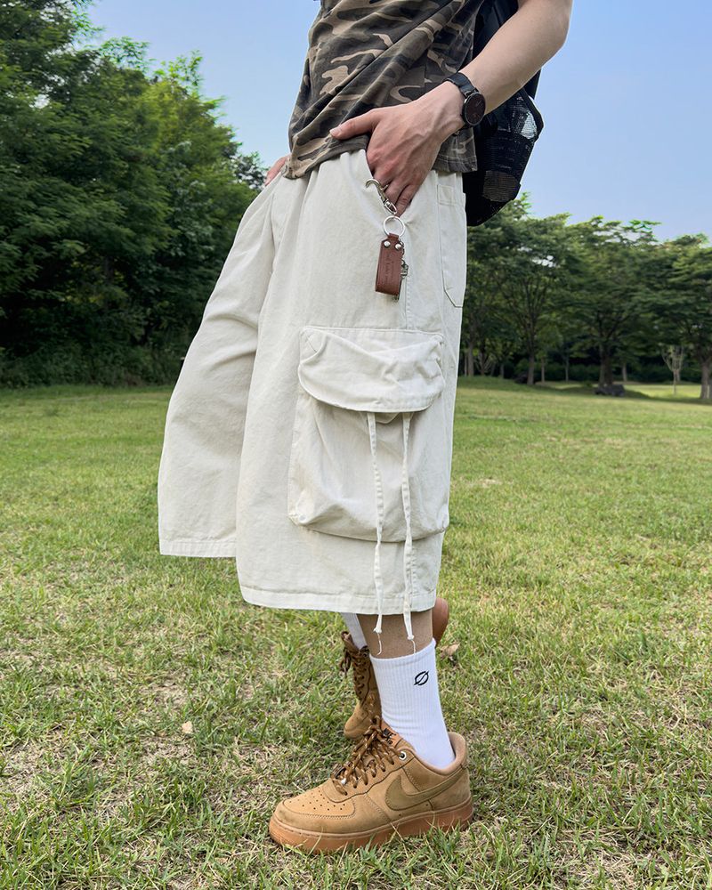 DROON Pigment Strap Cargo Bermuda