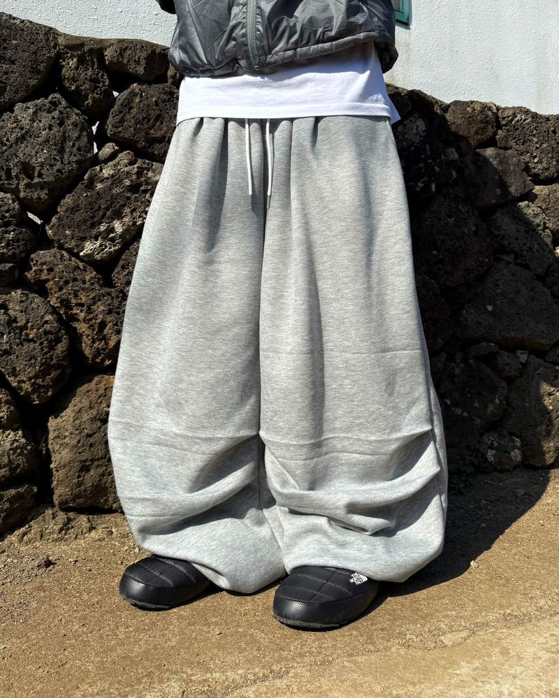 HundoP(ハンドピー)の「Real Wide Two-Tuck Napping Balloon Pants(Pants)」