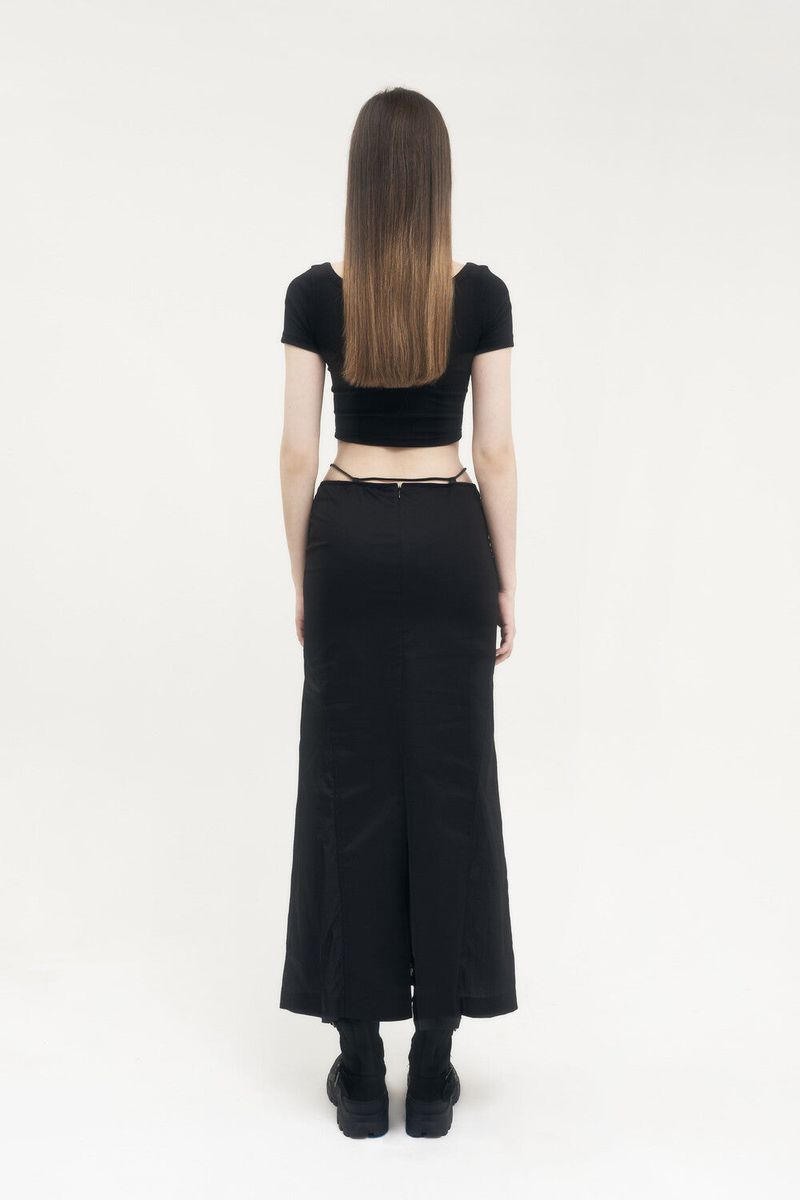  [Seow] Croped logo T-shirts, black