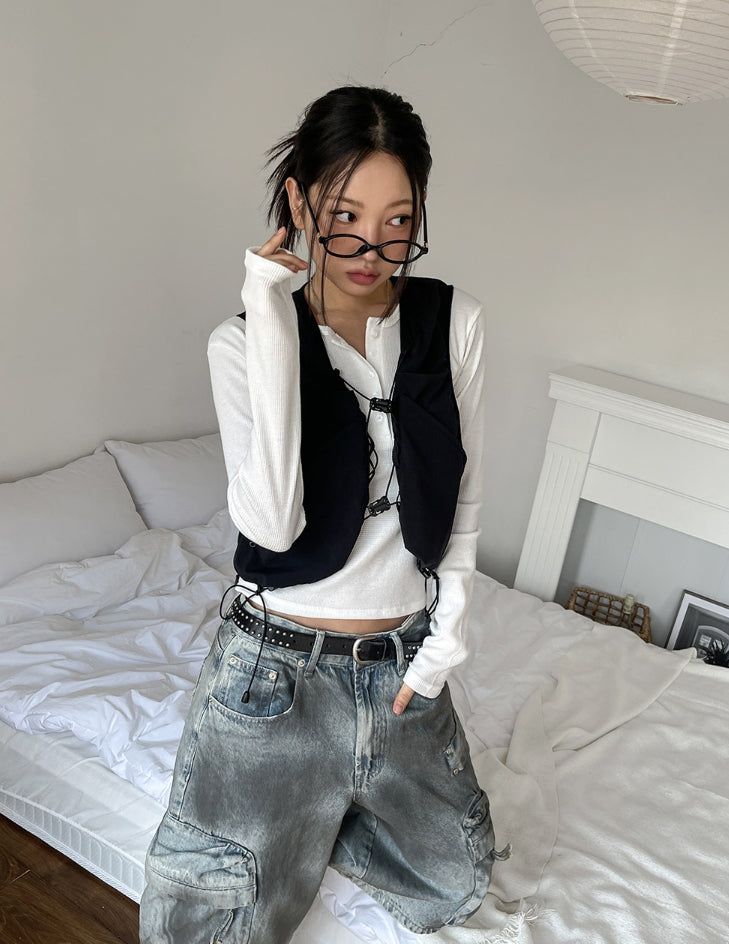 Lining string buckle crop vest