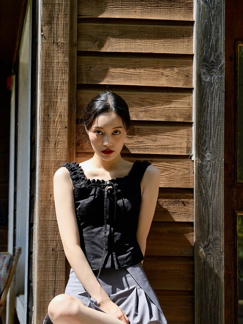 capricieux(カプリシュー)の「Shirring bustier blouse (Black)(Tops)」