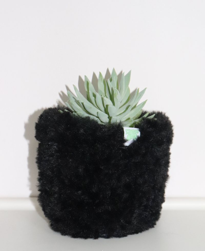 black multi basket
