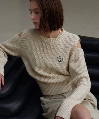 SHOULDER CUT OUT KNIT_LIGHT BEIGE
