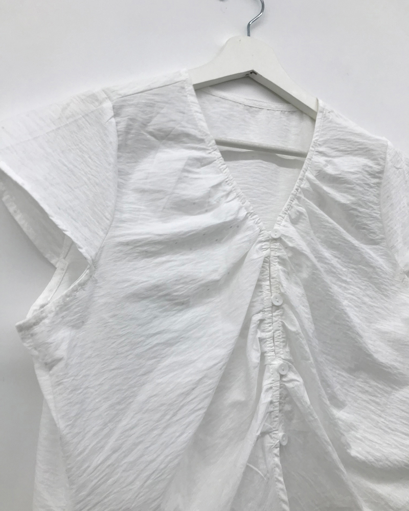 Wing Dot Shirring Blouse (2color)