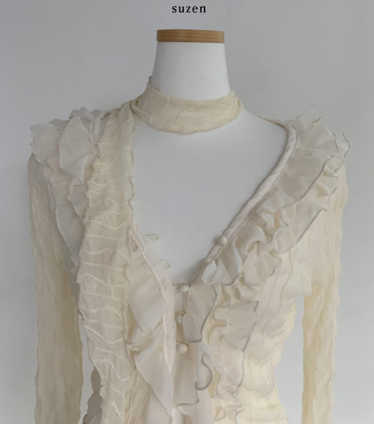 Mayou Shirring Scarf Blouse (ivory)