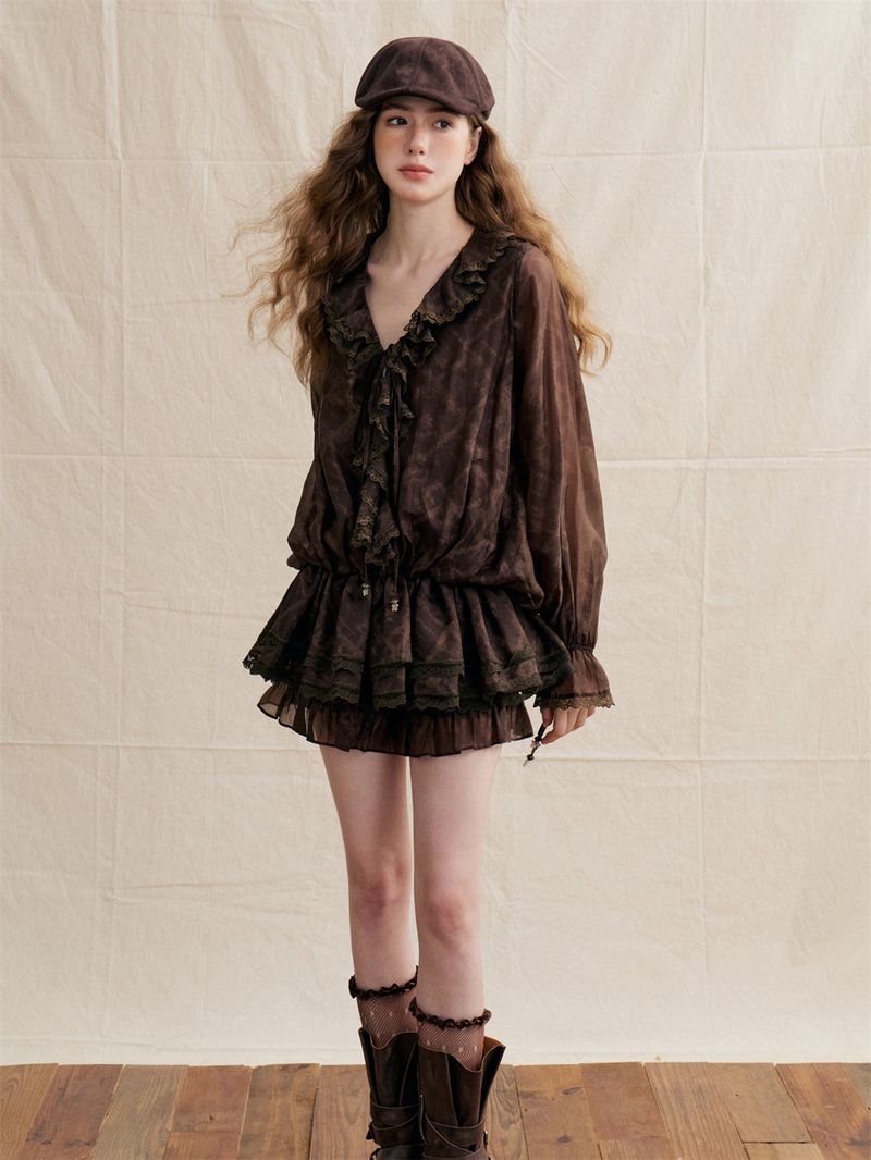 Unique Flare Wave Stripe Punched Drape Shirt Short Pants Set