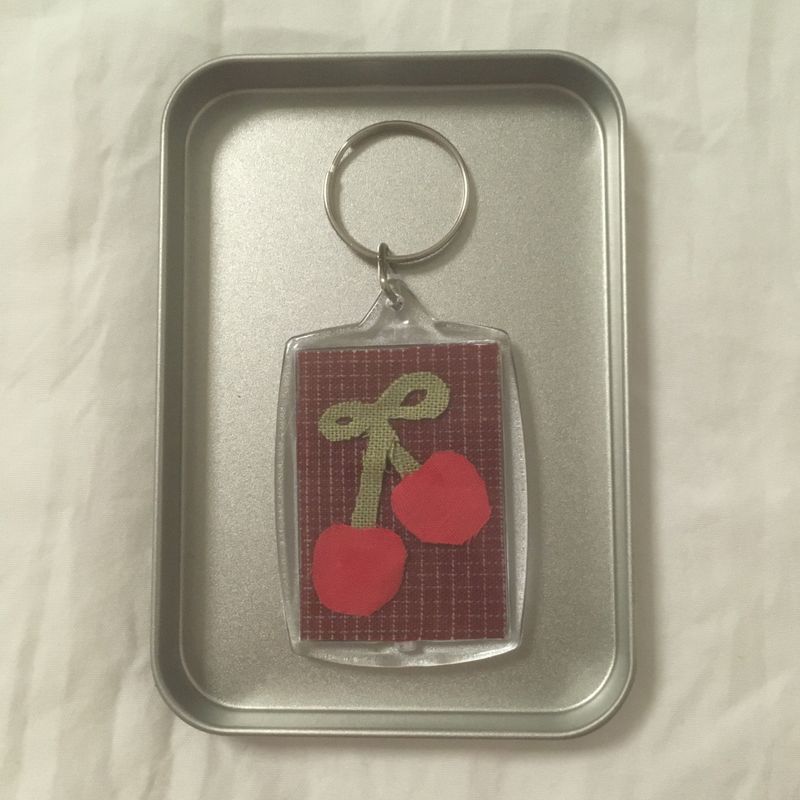 cononatz（コノナツ）の「[MADE] スウェットチェリーファブリックキーホルダー🍒（トイ/キーホルダー）」