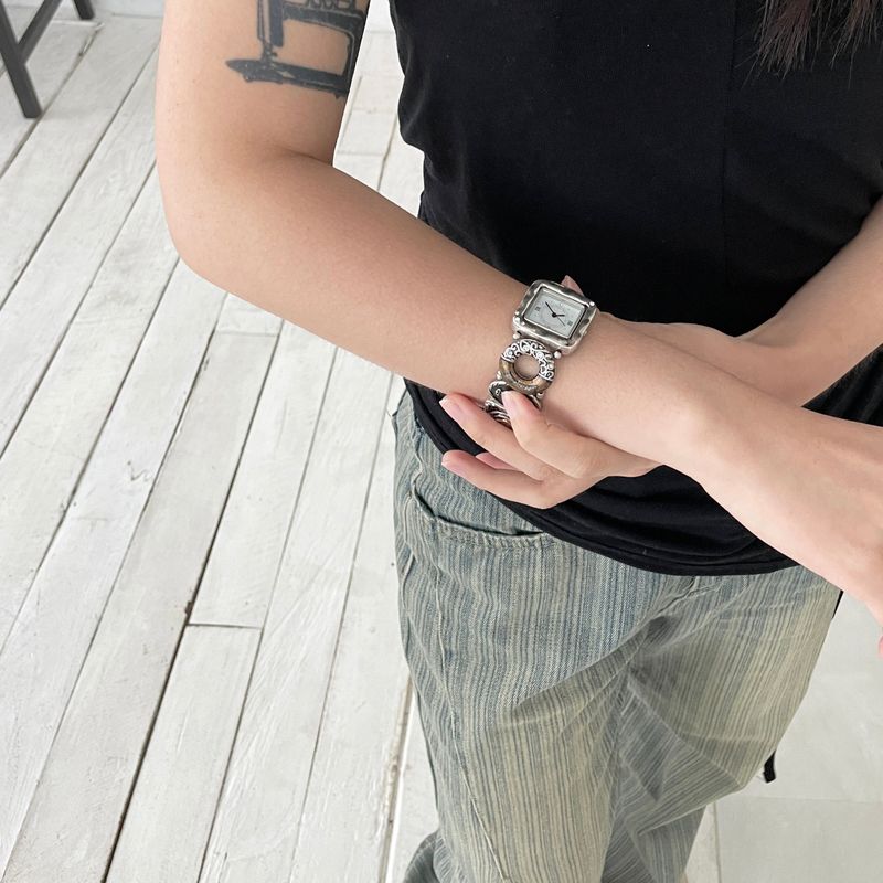 Ornament Dounut Frame Watch
