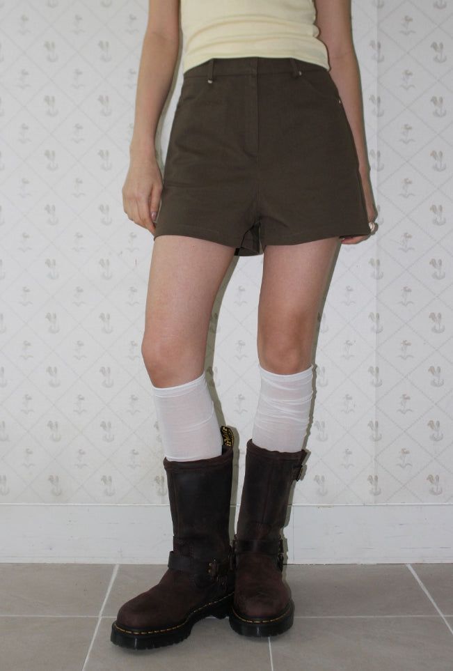 AAKE(アケ)の「MATTE SHORTS(Pants)」