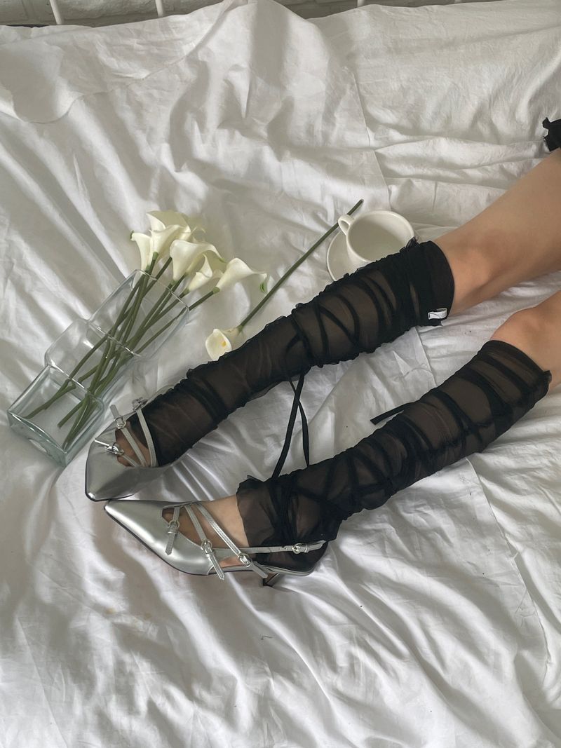 Strap mesh leg warmer
