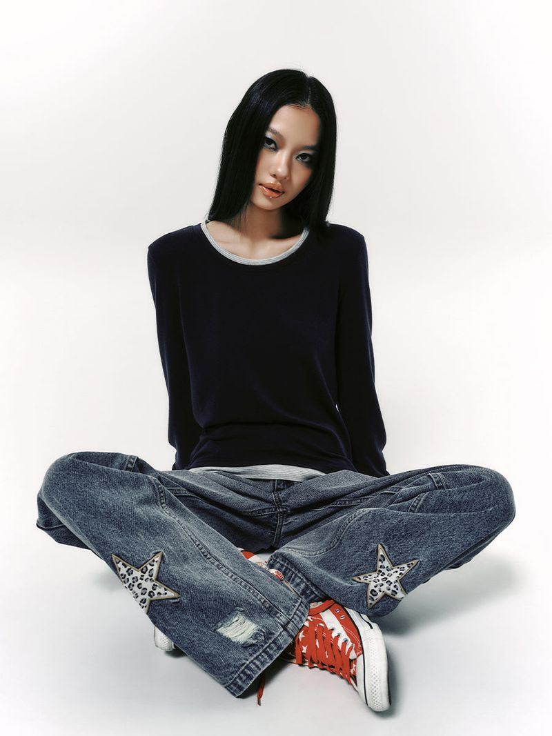 STAR APLIQUE DENIM PANTS LIGHT BLUE