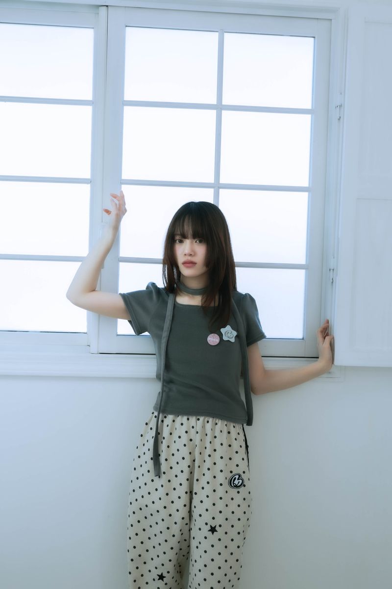LITALMUTE（リタルミュート）の「choker badge tee(gray)（Tops）」