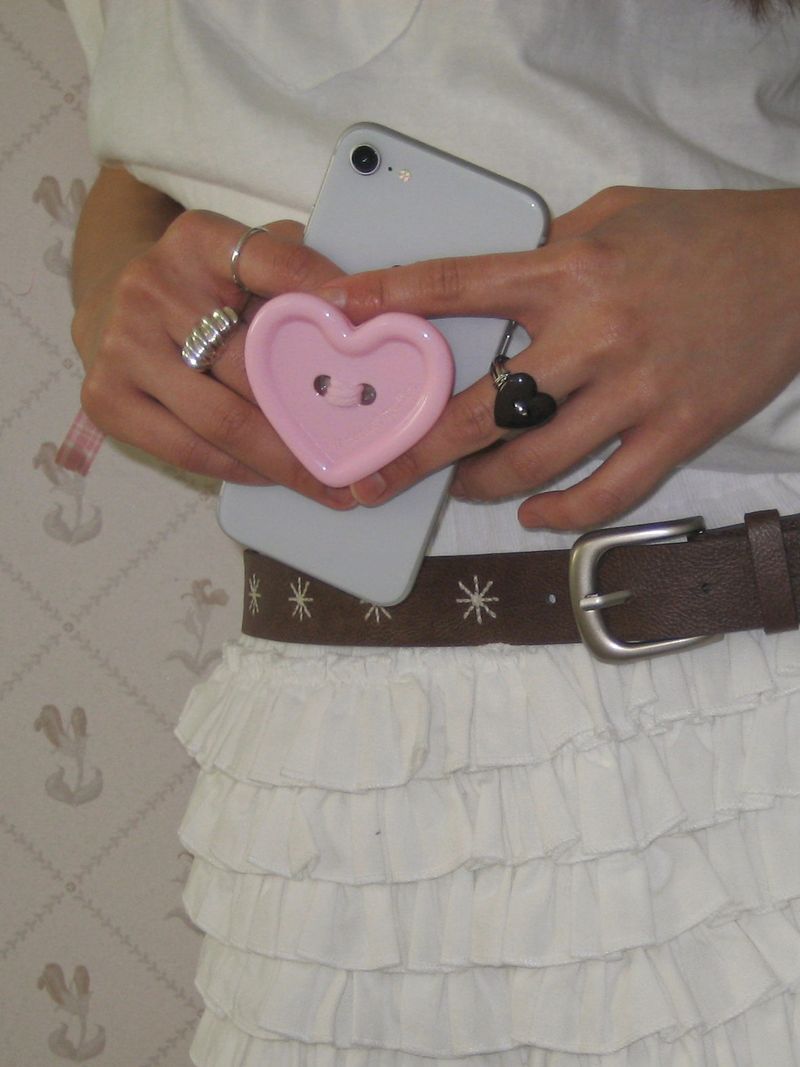 *Limited* [Formica] Pinkberry Choco Button tok (Heart), Mag safe