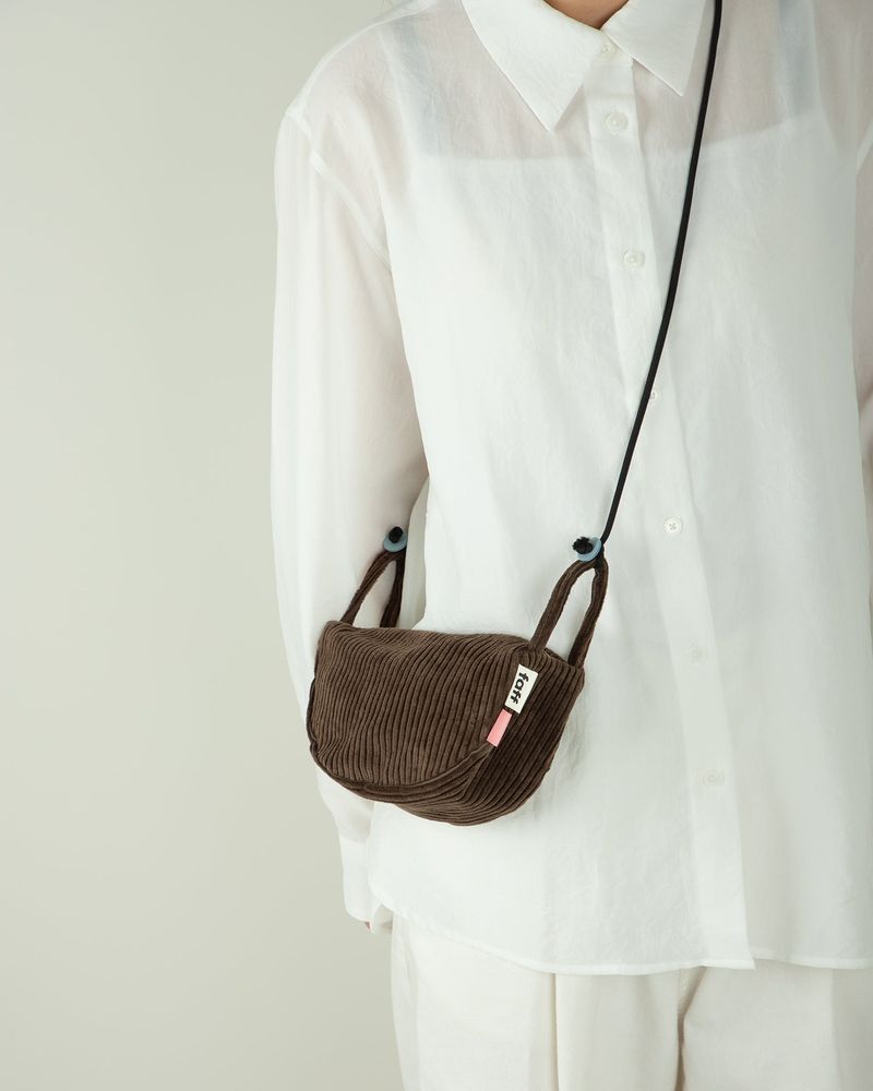 Pouch bag Corduroy Cocoa Cake