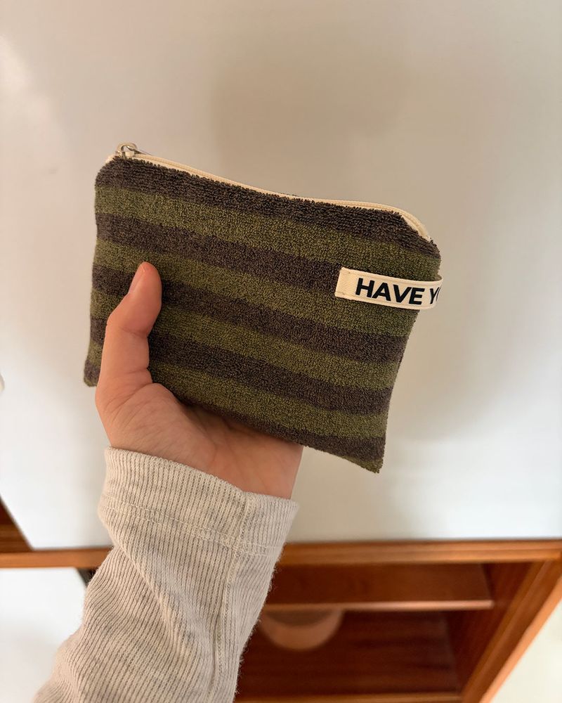 Two-tone terry flat pouch - brown , M size