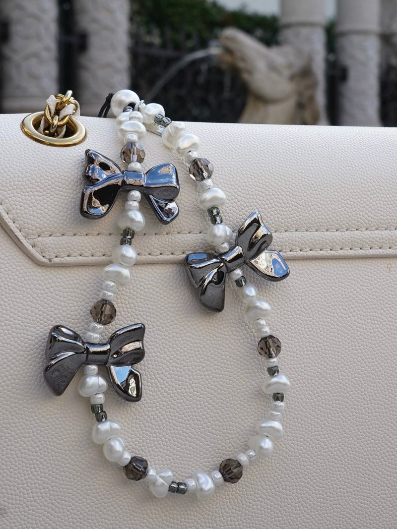 【MADE】 Black Bow Phone Charm